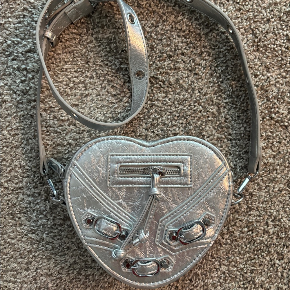 Silver heart purse